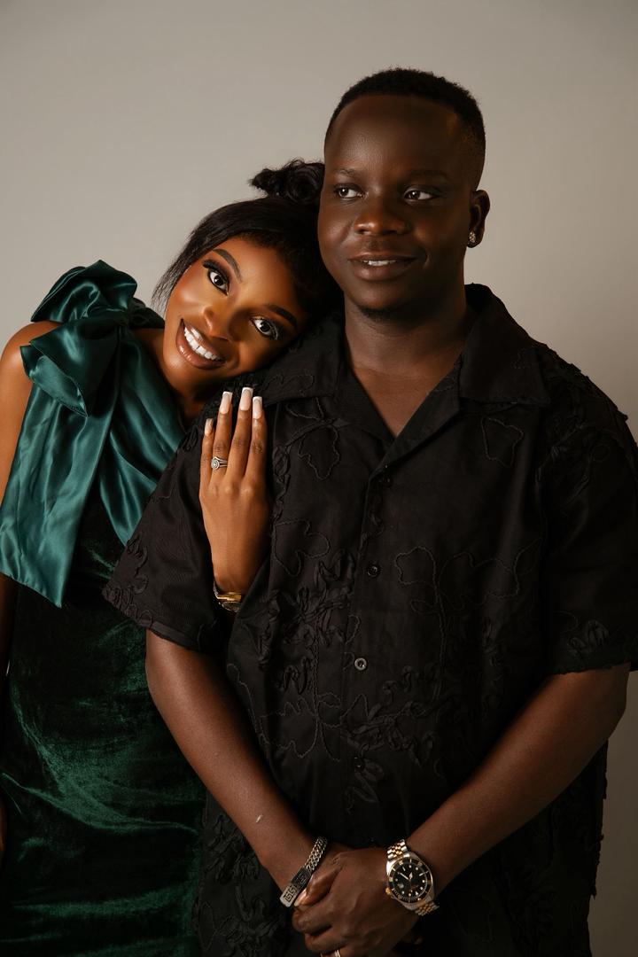 Couple pre-wedding in traditional attire